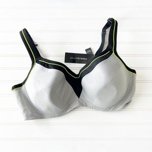 Torrid Active 42DD Medium Impact Sports Bra